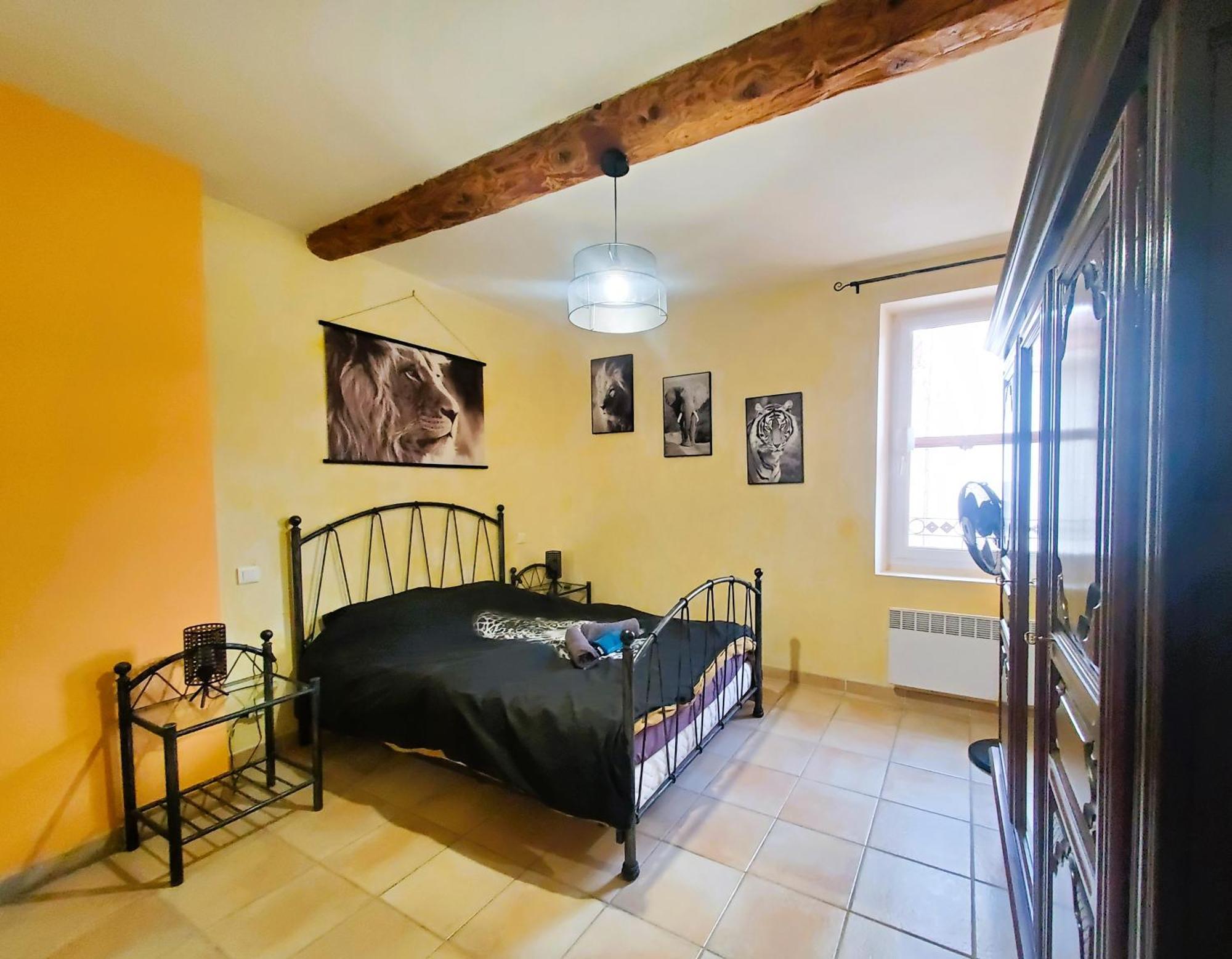 Agreable Maison De Ville Avec Patio سيجيان المظهر الخارجي الصورة